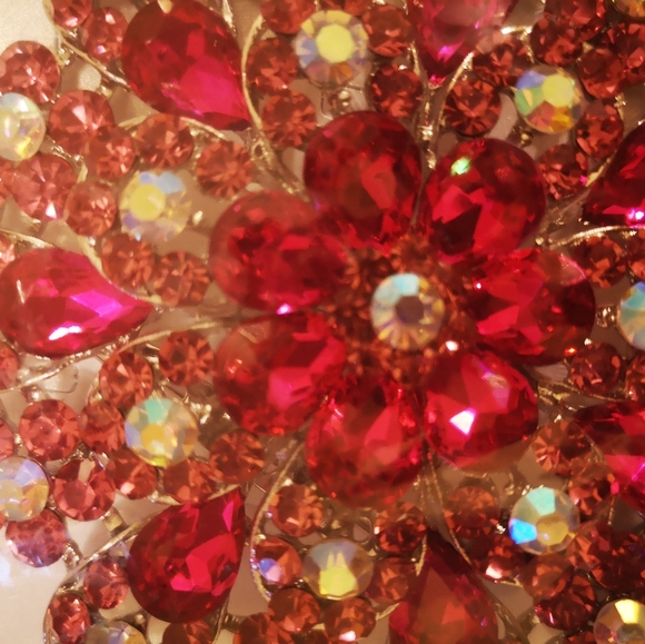 Broch - Picture 4 of 6